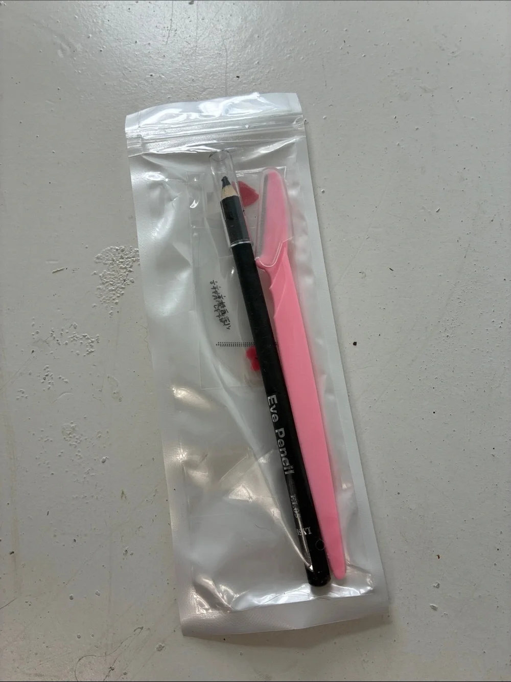 Amazon Black Eye Pencil Set with Brow Razor